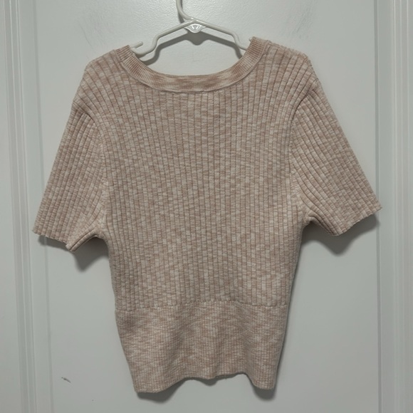 Abercrombie & Fitch Women’s Cream/Tan short sleeve Ribbed crop top size Small - Picture 3 of 4